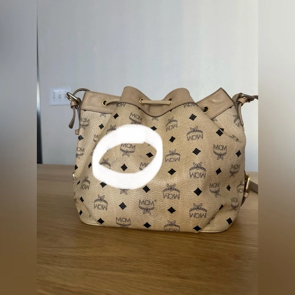 MCM Cream Crossbody Bag with Iconic Logo and Adjustable Strap - Picture 11 of 12